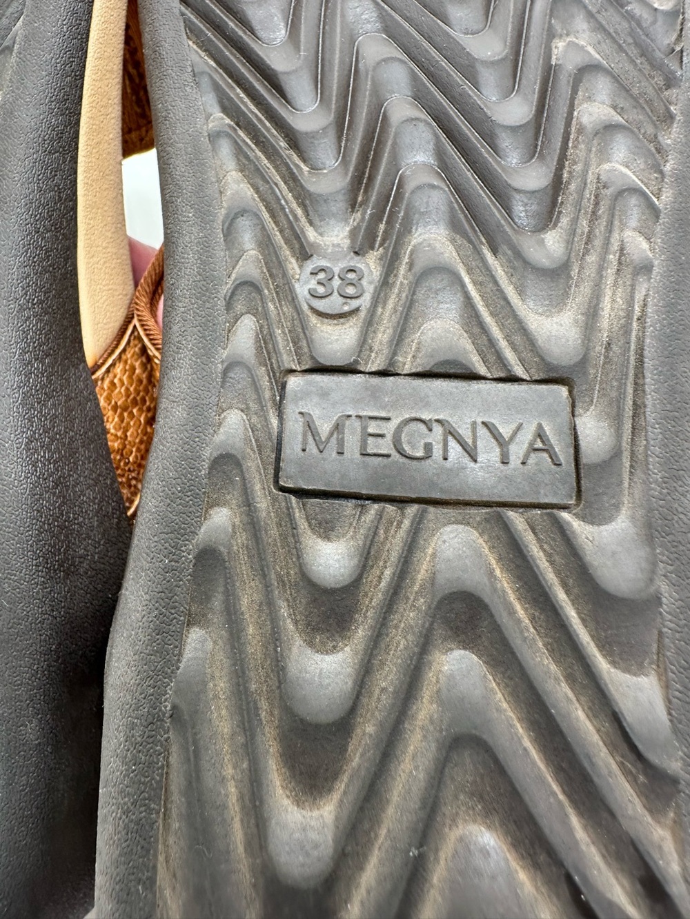 MEGNYA Orthopedic Flip Flop Sandals Size 7 - Picture 7 of 7